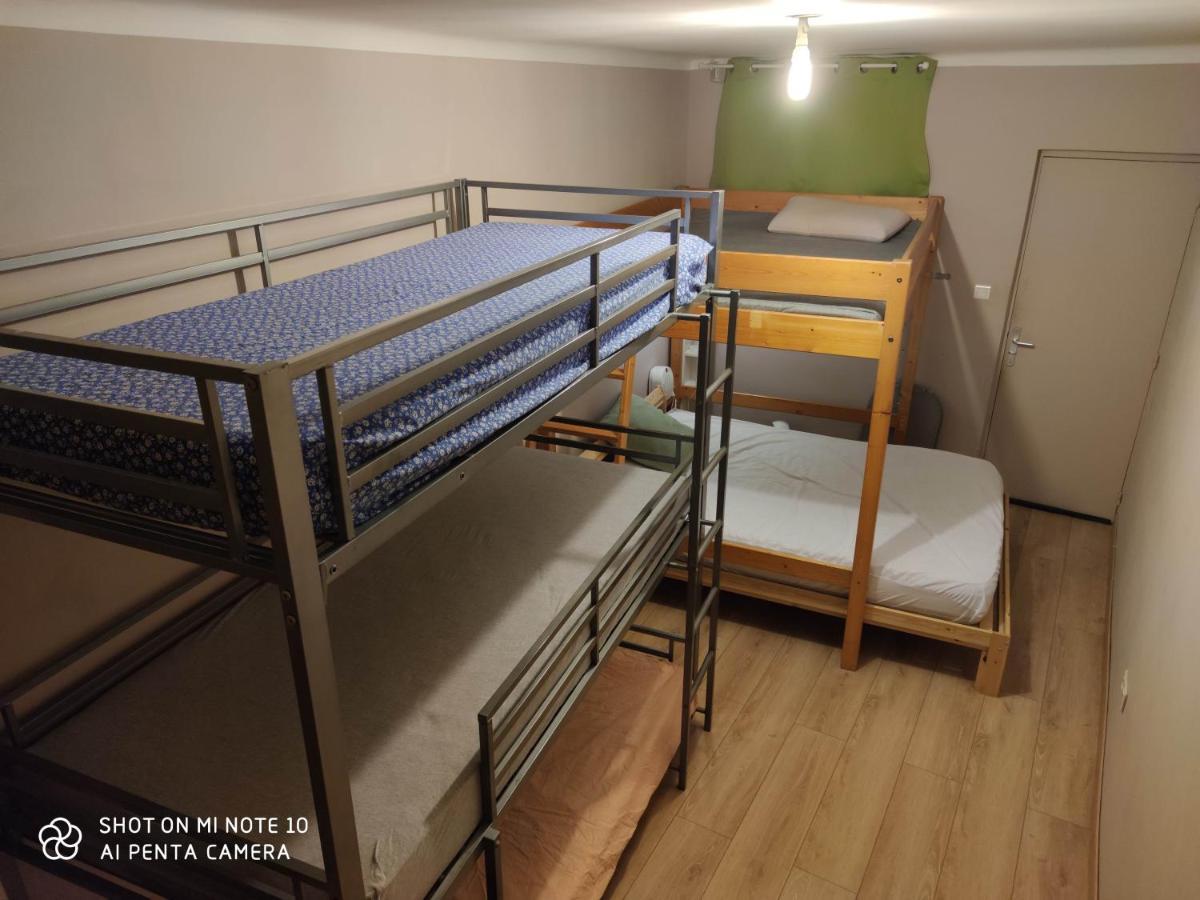Logement Chambre Seul En Supplement Ou Dortoir Mixte Roquemaure  Luaran gambar