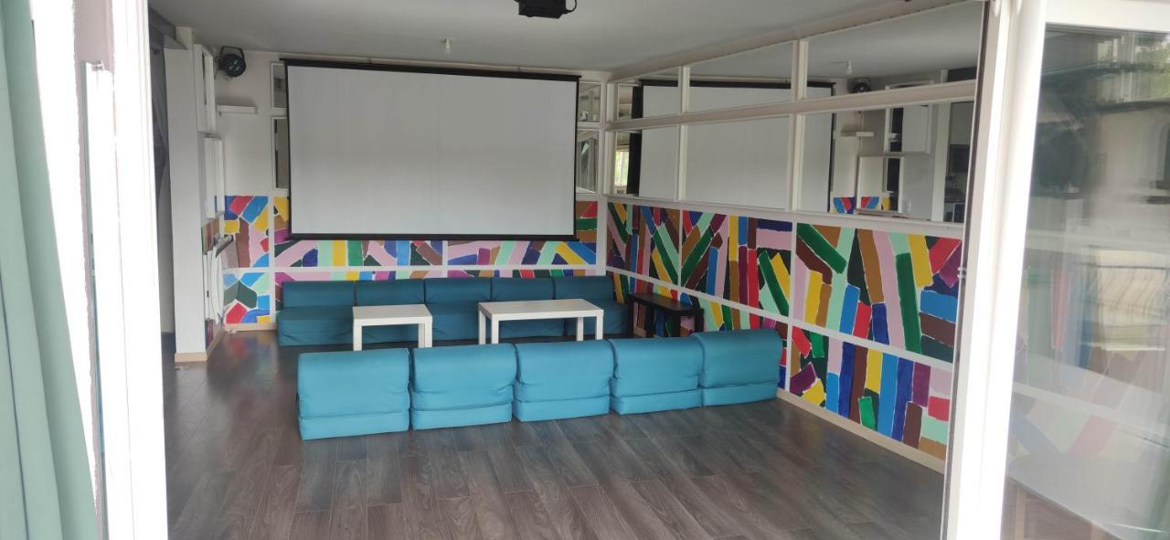 Logement Chambre Seul En Supplement Ou Dortoir Mixte Roquemaure  Luaran gambar