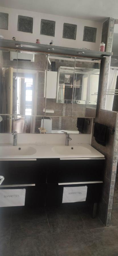 Logement Chambre Seul En Supplement Ou Dortoir Mixte Roquemaure  Luaran gambar