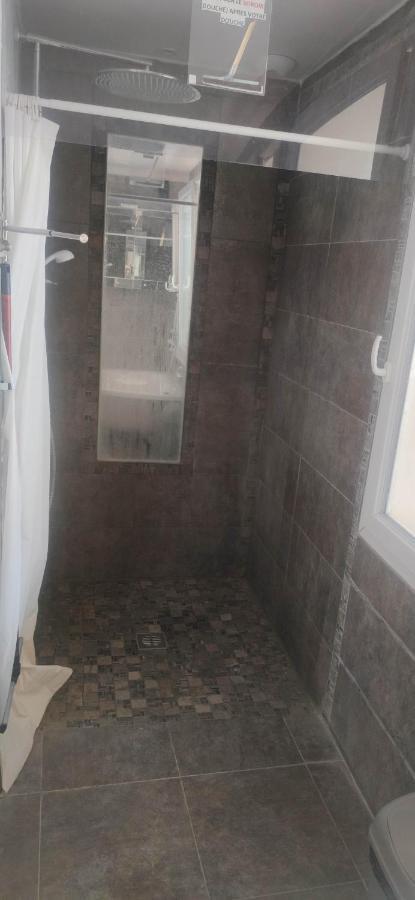Logement Chambre Seul En Supplement Ou Dortoir Mixte Roquemaure  Luaran gambar