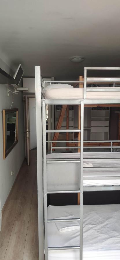 Logement Chambre Seul En Supplement Ou Dortoir Mixte Roquemaure  Luaran gambar